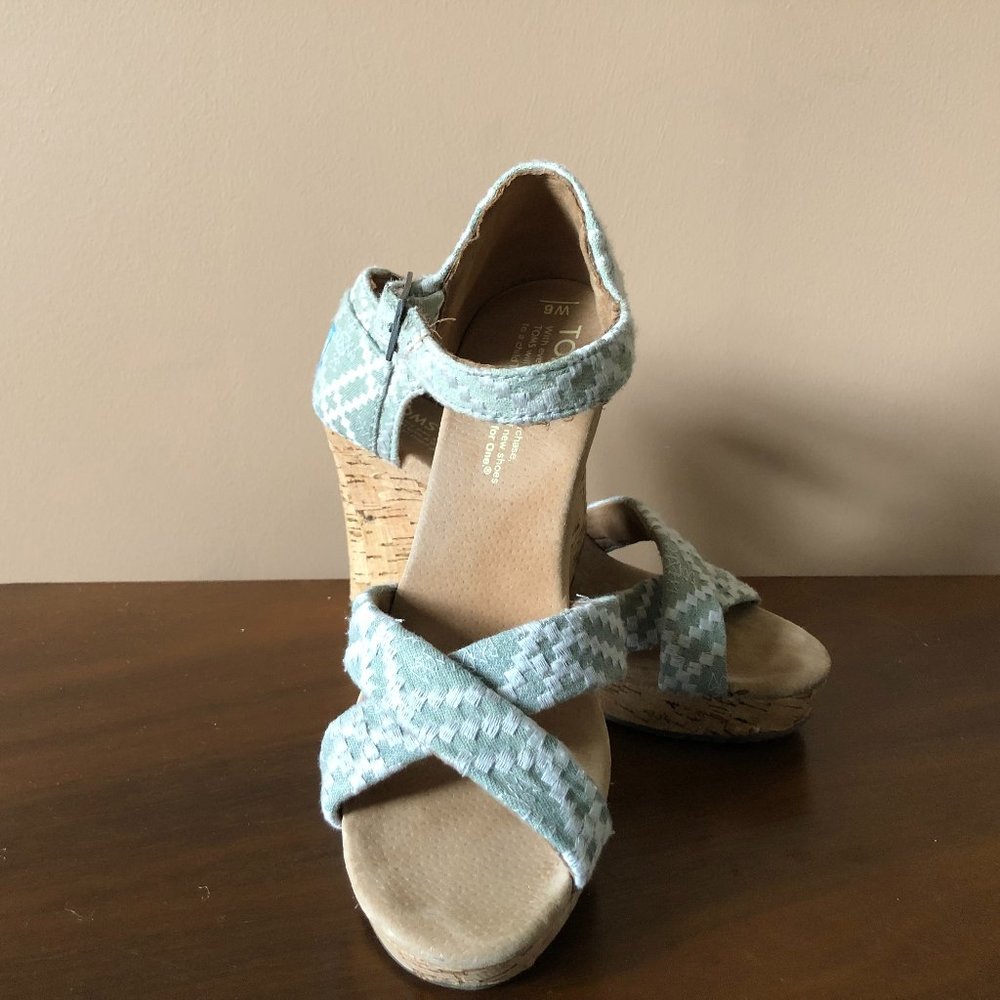 TOMS Gray & White Wedge Sandals